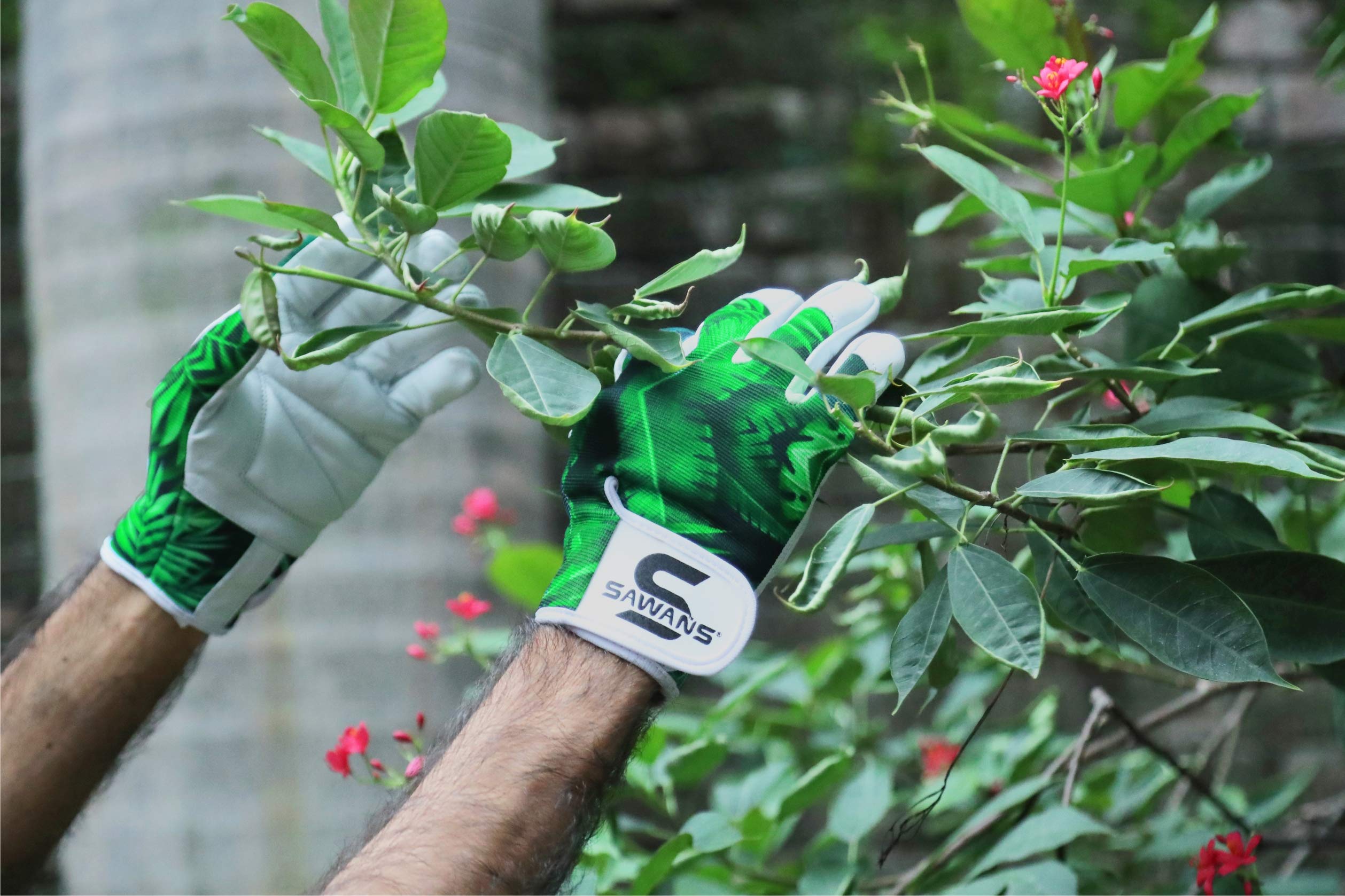 Leather Gardening Gloves Ladies Men/Women Short & Long Forearm Protection Thorn Proof Breathable Spandex Goatskin Leather Rose Pruning Garden Safety Work Gloves, Best Garden Gifts (Long Gloves, M)