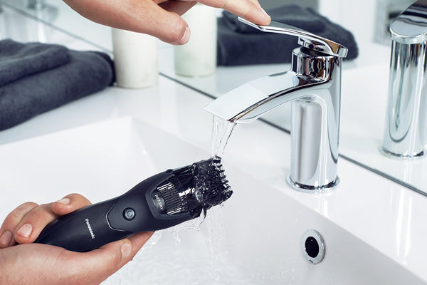 Panasonic ER-GB42 Wet & Dry Electric Beard Trimmer for Men with 20 Cutting Lengths, Standard UK 3 pin Plug, Black, 50 min usage