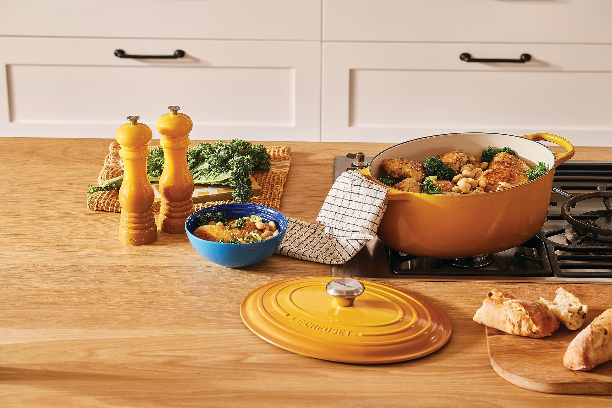 Le Creuset Classic Adjustable Pepper Mill Grinder, Chip-resistant ABS Plastic, Anti-Corrosion, 40g, 21 cm, Bamboo, 44001214080000