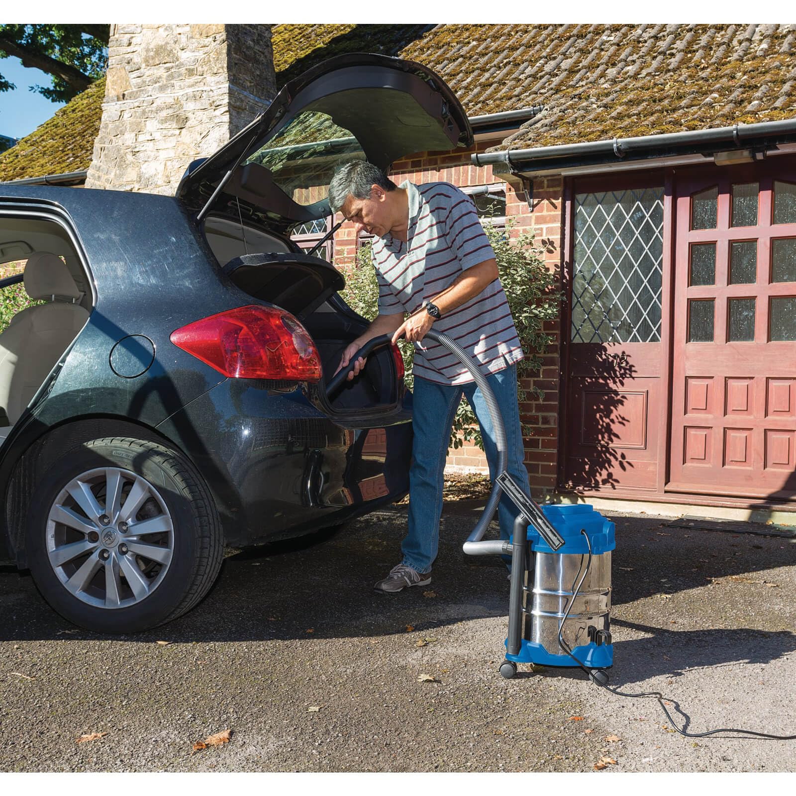 Draper 1250W 20 L Wet and Dry Vaccum Cleaner | 1.5m Flexible Hose and Acessories | 25 l/s Max Airflow | 15 kPa Vacuum Pressure | Home Car Carpet