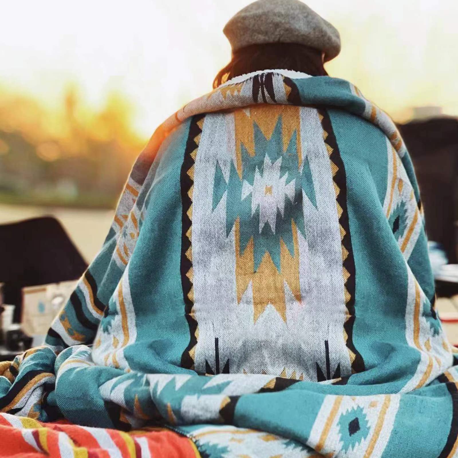 HORIMOTE HOME Aztec Patterned Soft Sherpa Throw Blanket Southwestern Navajo Tribal Style Warm Throw for Camping, Outdoor, Lightweight Boho Blanket for