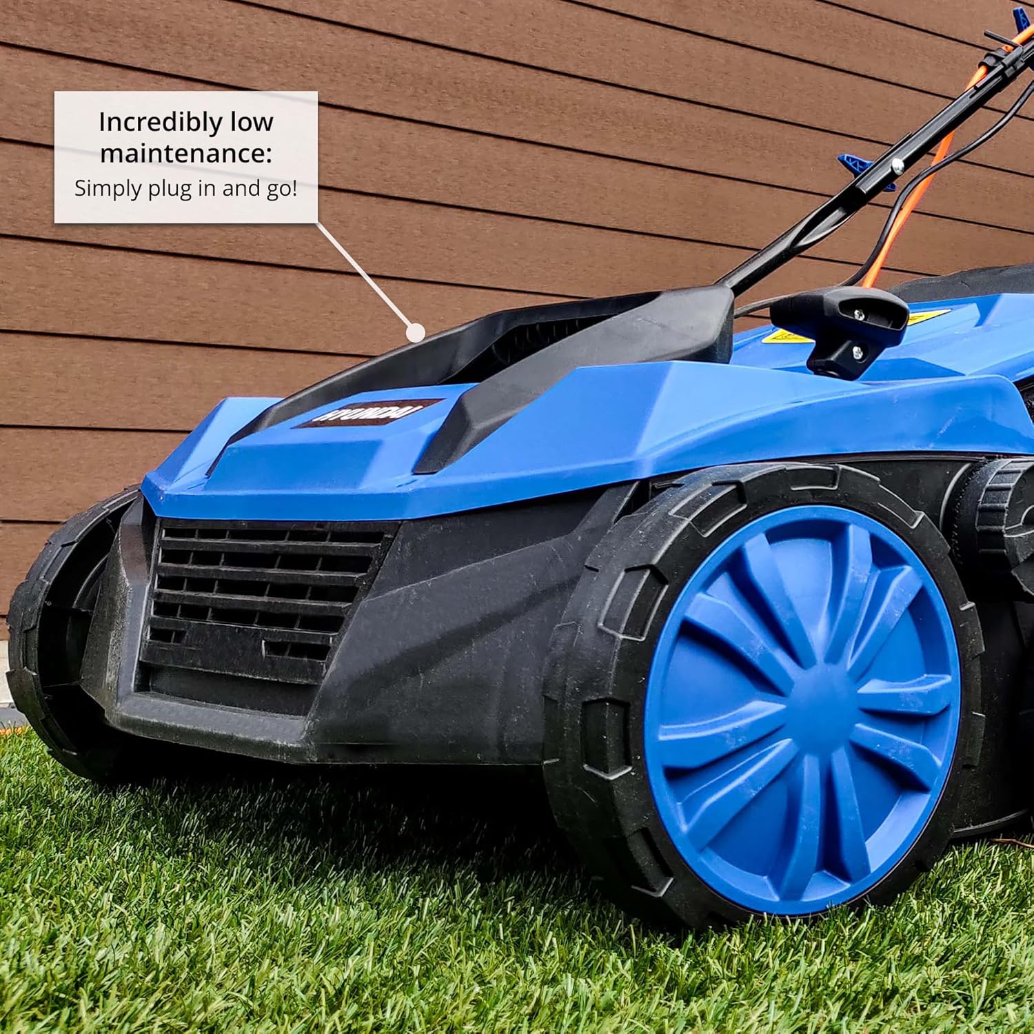 Hyundai 1600W 15'' 38cm Artificial Grass Sweeper Multi-use Brush 45 Litre Collection Bag 5 adjustable sweeping heights 3 Year Warranty