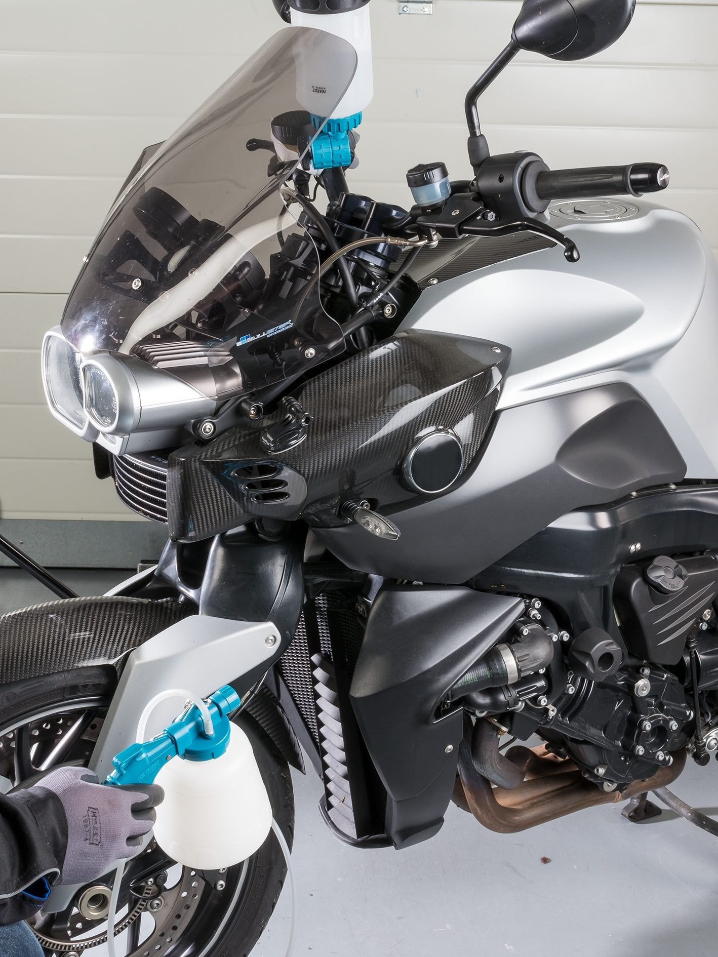 Hazet 1120934 Pneumatic Brake Bleeding Set - Multi-Colour