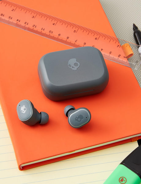 Skullcandy Grind In-Ear Wireless Earbuds, 40 Hr Battery, Skull-iQ, Alexa Enabled, Microphone, Works with iPhone Android and Bluetooth Devices - True Black