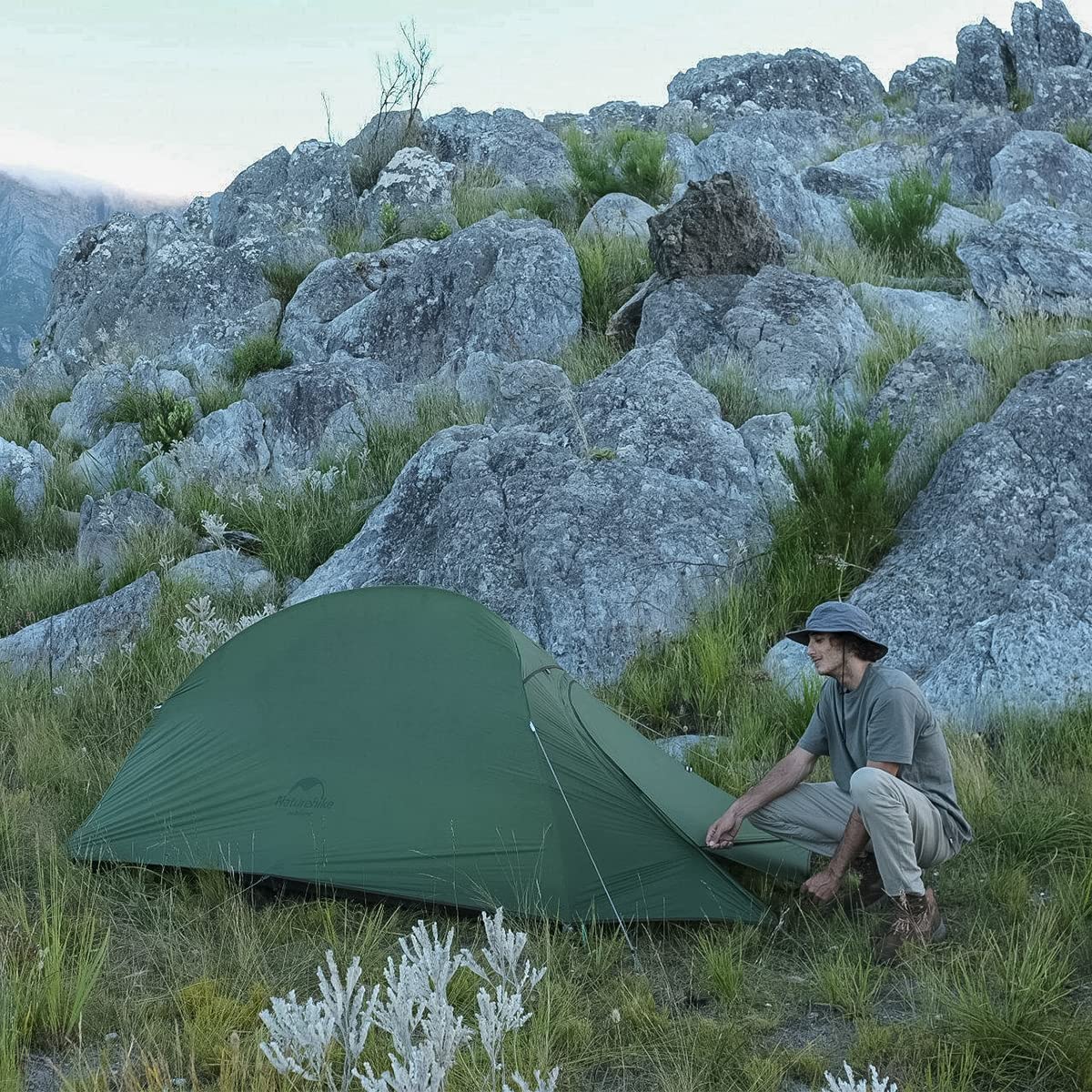 Naturehike Cloud up 1 Person Backpacking Tent Lightweight Camping Hiking Dome Tent for 1 Man