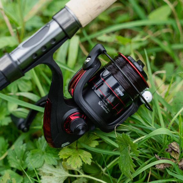 Abu Garcia Cardinal X Allround Spinning Reel, Fishing Free Spool Freshwater Reel for Predator Lure Fishing - Trout, Perch, Pike, Salmon, Robust and lightweight, Black and Red Aluminium Multiple Sizes