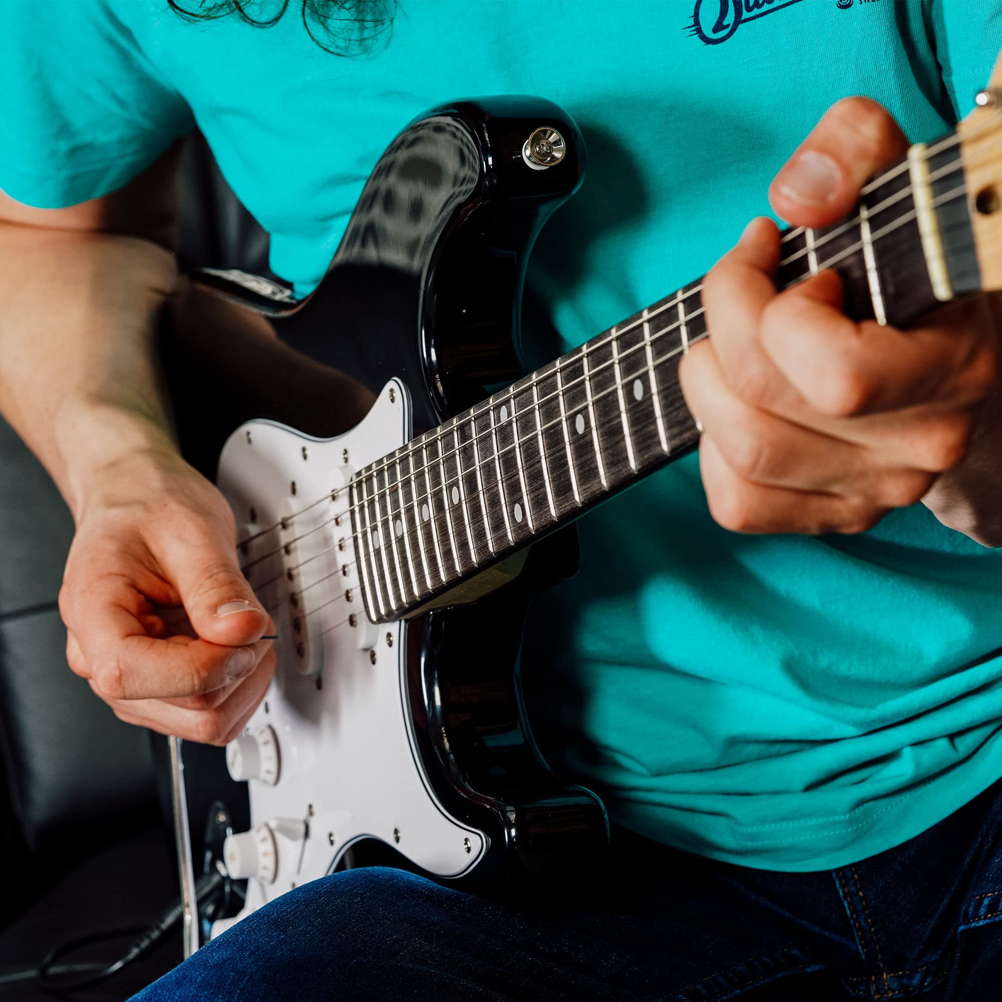 3rd Avenue XF Full Size 4/4 Electric Guitar Ultimate Kit with 10W Amp, Cable, Stand, Gig Bag, Strap, Spare Strings, Picks, Capo – Black