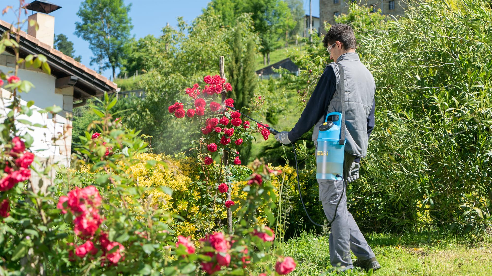 Evolution 7 Pressure Sprayer - 5L Capacity - Ergonomic and Translucent Design - Wide-Fill Opening - Ideal For Gardens and Orchards - Made in Europe