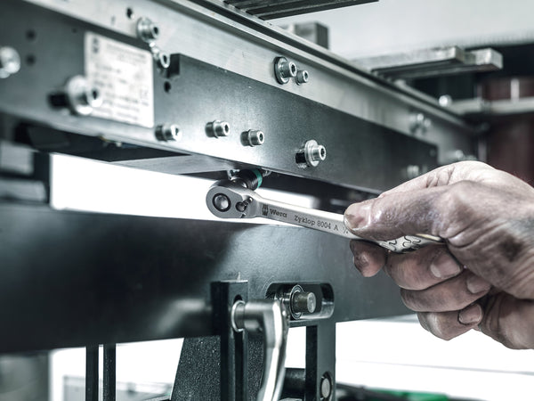 Wera 05004051001 8100 SB 11 Zyklop Metal Ratchet Set with switch lever, 3/8" drive, imperial, 29 pieces, Silver