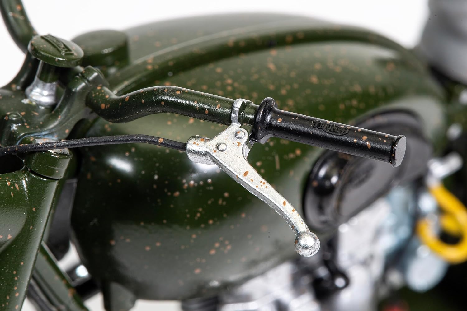 Corgi Diecast Model Cars - CC08501 The Great Escape - Triumph TR6 Trophy (Weathered) - Men, Women & Kids Souvenir Gifts from UK - Small Die Cast Toy Car Models for Boys, Gift for Motor Enthusiasts