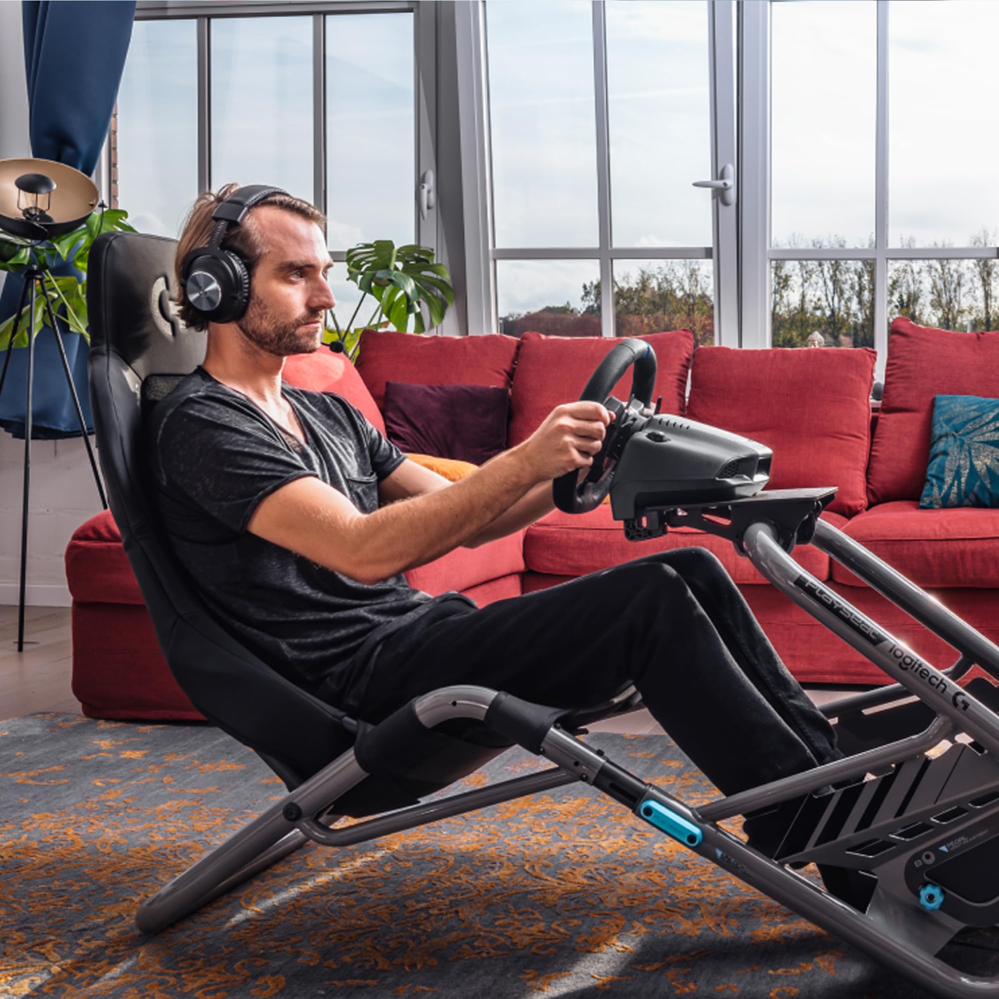 Logitech G G923 Racing Wheel and Pedals, TRUEFORCE up to 1000 Hz Force Feedback, Responsive Driving Design, Dual Clutch Launch Control, Genuine Leather Wheel Cover, for PS5, PS4, PC, Mac - Black