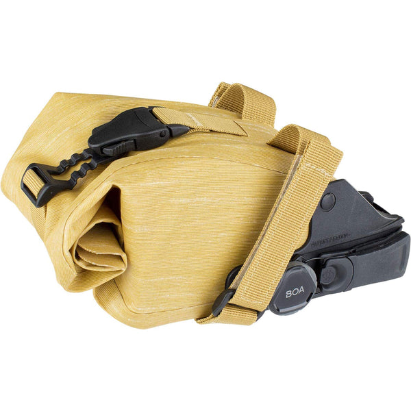 EVOC SEAT PACK BOA saddle bag, bike bag for extra storage space (size: L, 3L storage space, BOA FIT SYSTEM, easy to attach, waterproof, adjustable