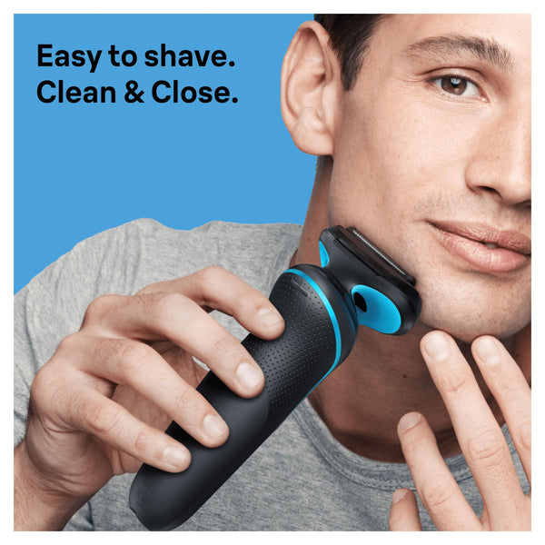 Braun Series 5 Electric Shaver, Up to 50 min, 4in1 SmartCare Center, +1 Attachment, Cordless, Wet & Dry Razor for Men, 100% Waterproof, 52-N7200CC, Black