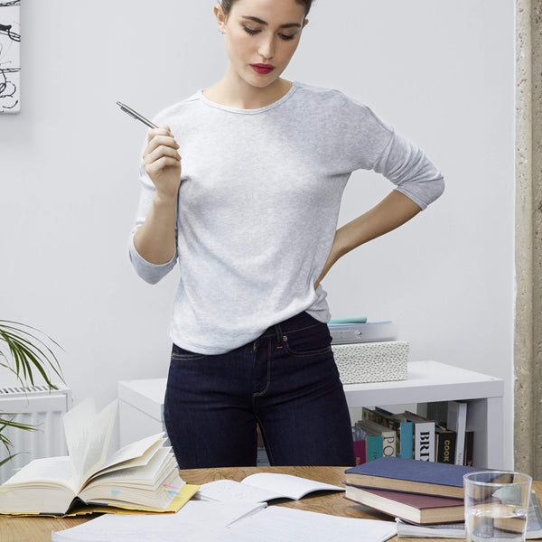 Parker Jotter Ballpoint Pen | Stainless Steel with Chrome Trim | Medium Point | Handwriting Pens & Stationery Supplies | Blue Ink | Gift Box