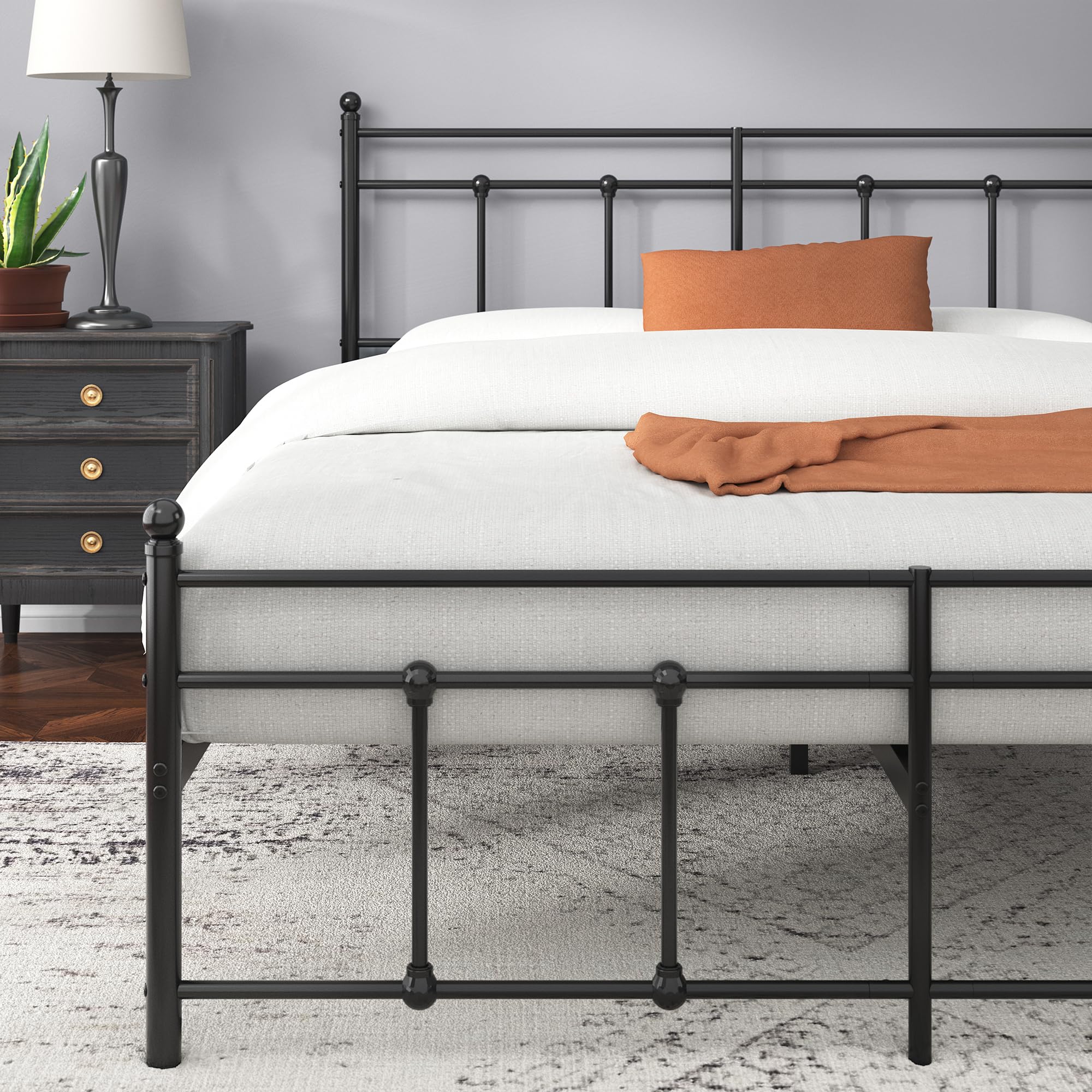Zinus Nicholas Super King Bed Frame - Bed 180x200 cm - 30 cm Height - Metal Platform Bed Frame with Headboard and Footboard - Black