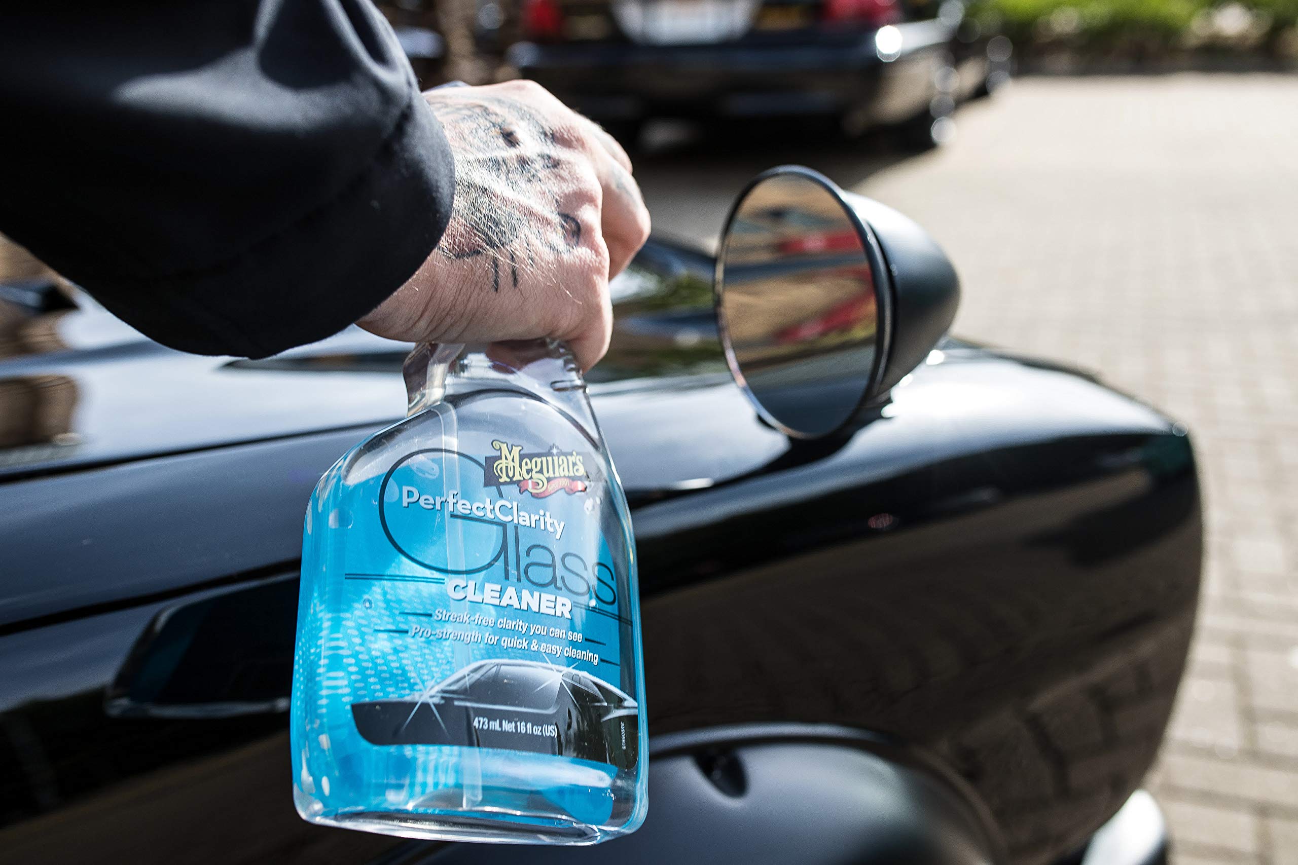 Meguiar's DELKITV2 Deluxe Car Care Kit V2 including Hybrid Ceramic Spray Wax