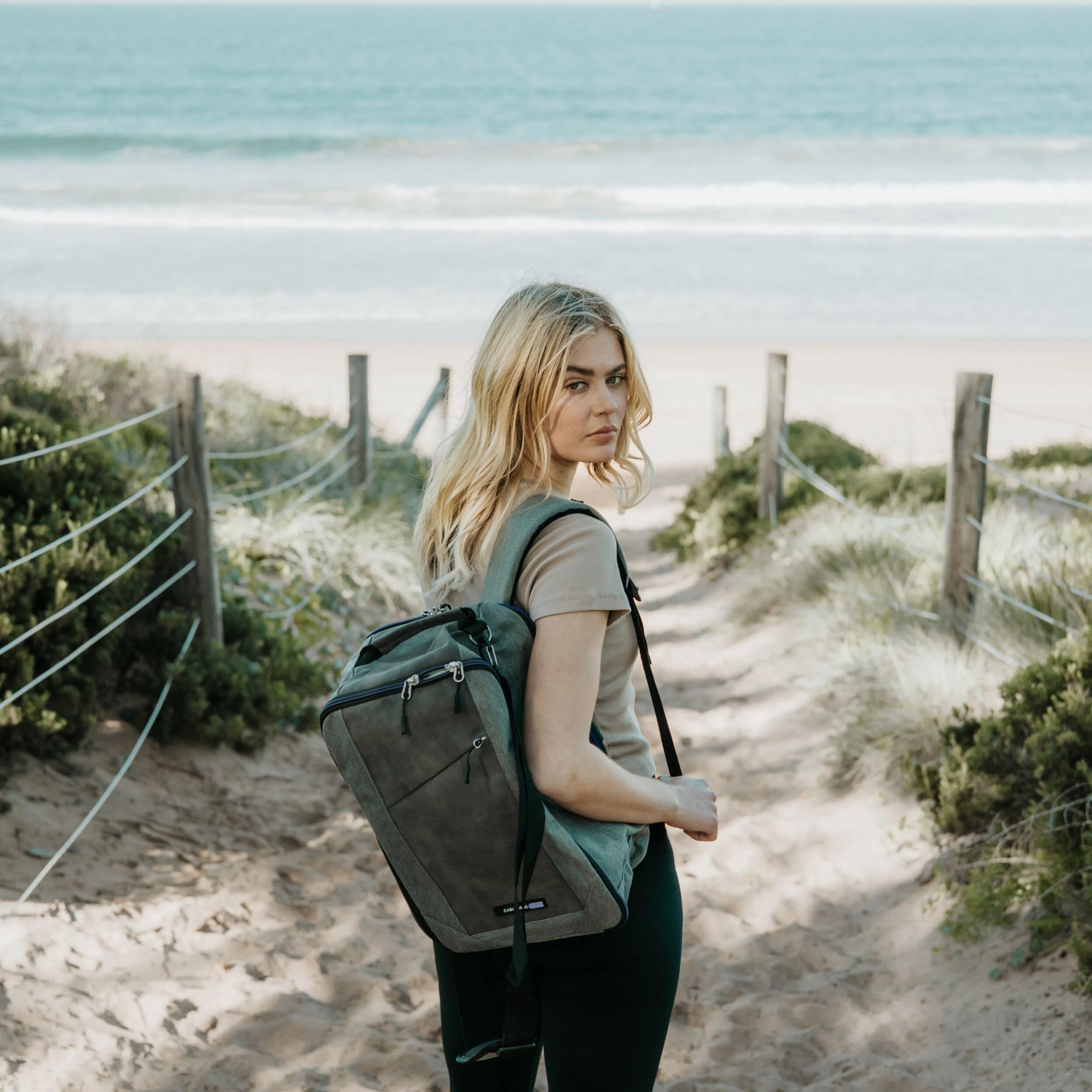 Cabin Max Manhattan 20L Underseat Backpack - 40x20x25 for Ryanair Cabin Bag with Padded Tech Pocket, Lockable Compartment & Versatile Straps - Stylish Travel Companion for Airlines