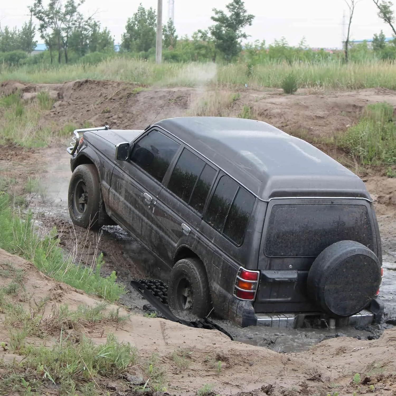 SAILUN Heavy Duty Traction Aid Recovery Boards, 2 x Sand Mats, 10T Load for Mud, Snow & Sand, Off-Road Vehicle Traction Mats with Storage Bag & Installation Tool for Cars, Trucks, Motorhomes