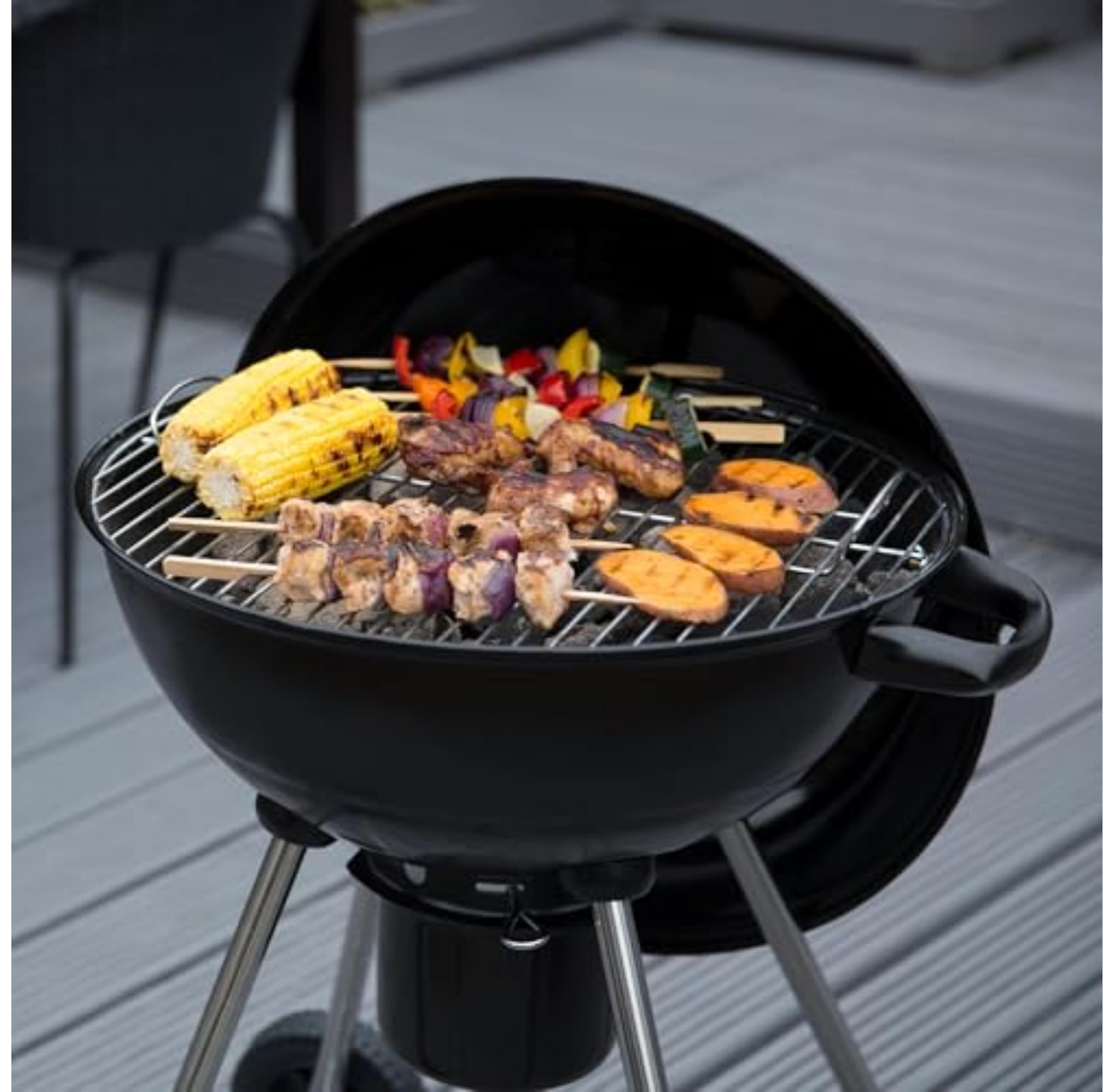 George Foreman Portable Charcoal BBQ Round Kettle 47.5 cm, Adjustable Vent, Integrated Thermometer, Charcoal Barbecue, Stand & 2 Wheels with Chrome Grill, GFKTBBQ, 60x51x90