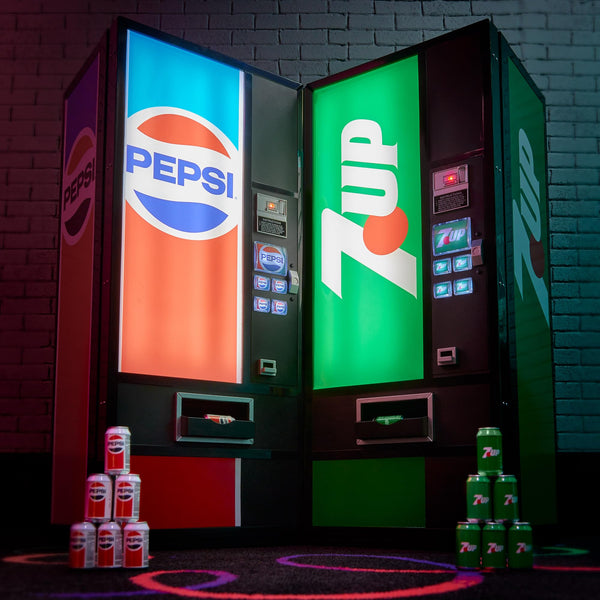 Quarter Arcades Pepsi Retro Vending Machine USB Hub - 5-Port Powered Hub with Authentic 1980s Design, LED Illumination, and Miniature Pepsi Can Dispenser [video game] [video game]