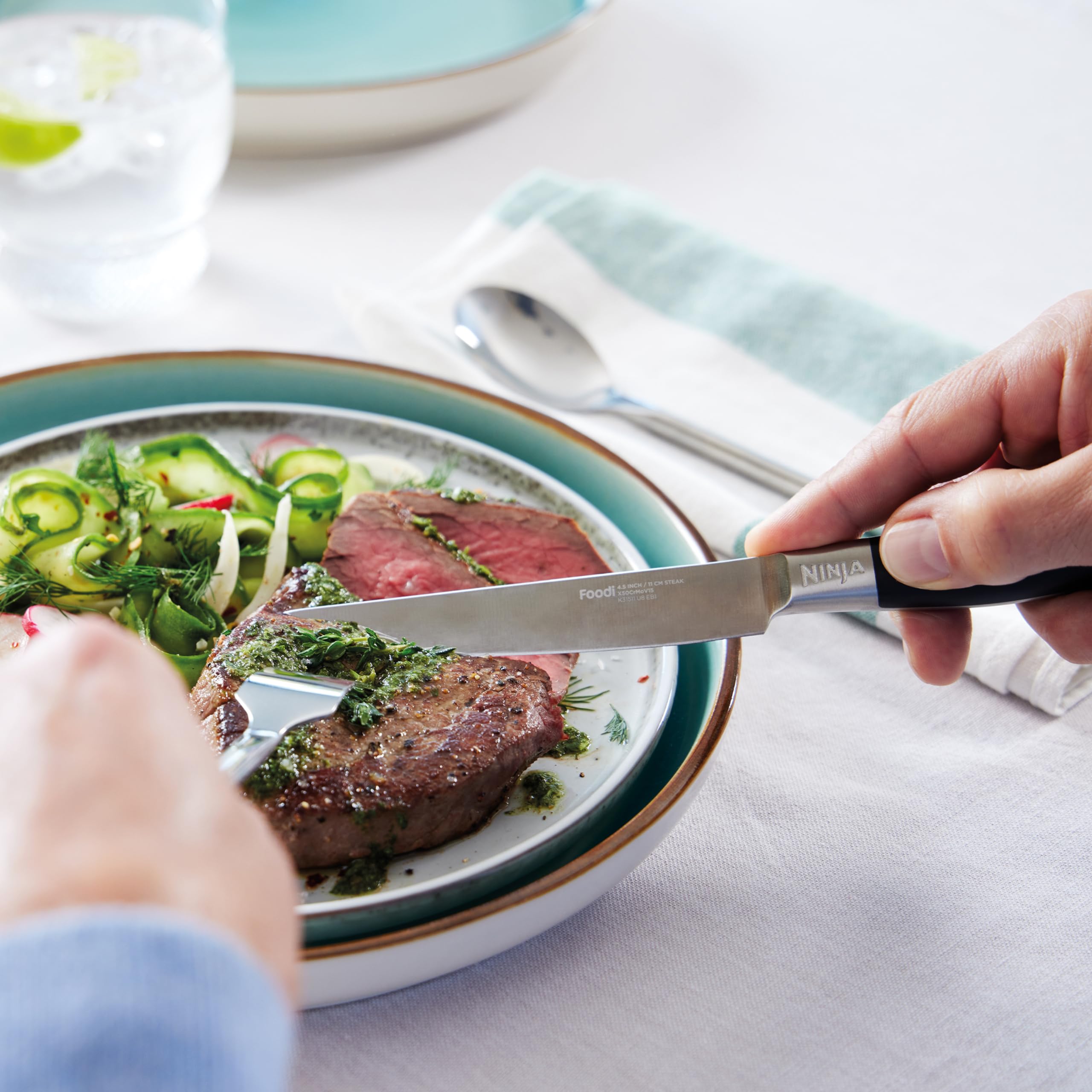 Ninja Foodi StaySharp Knife Block with Integrated Sharpener, 5-Piece Knife Set includes Chef, Bread, Slicing, Utility, Paring Knives, Stainless Steel K32005UK, Black