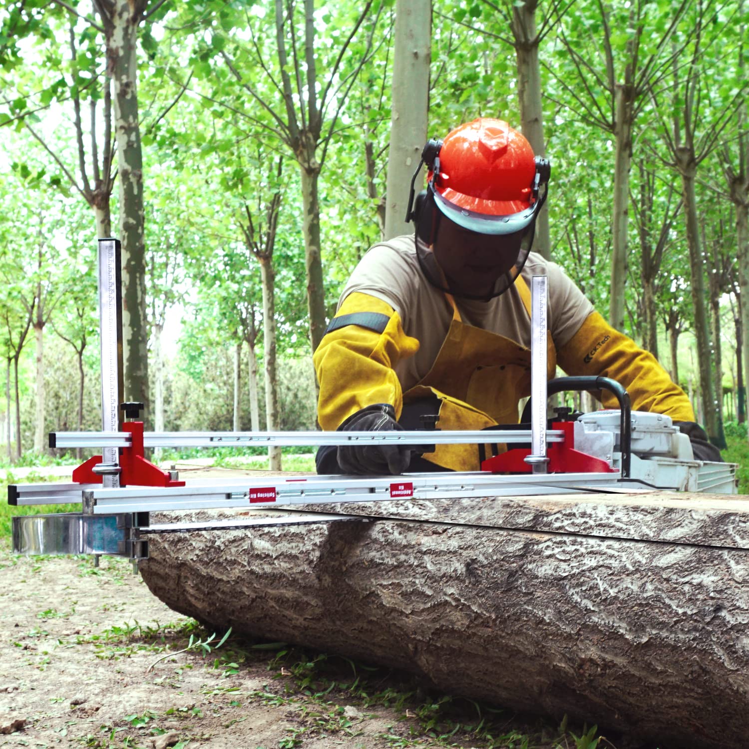 Zozen Chainsaw Mill 14-36, Chain Saw and Portable Sawing Machine Provide Flexible Cutting Guidance System for Construction Workers and Carpenters.