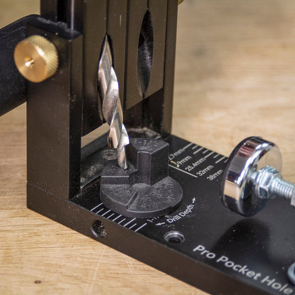 Trend Pocket Hole Jig Pro Kit with Pocket Hole Jig, Support Rods & End Stops, Face Clamp, HSS Drill Bit & Depth Collar, Square Drive Bits, 100 Screws & Storage Case, PH/JIG/AK , 12.7-38mm