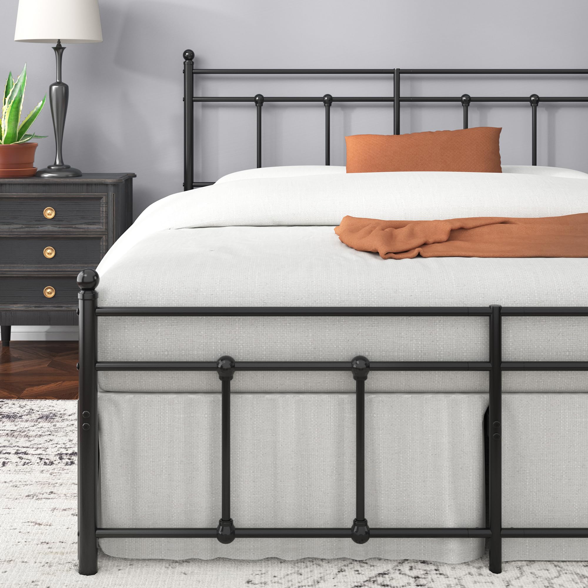 Zinus Nicholas Super King Bed Frame - Bed 180x200 cm - 30 cm Height - Metal Platform Bed Frame with Headboard and Footboard - Black