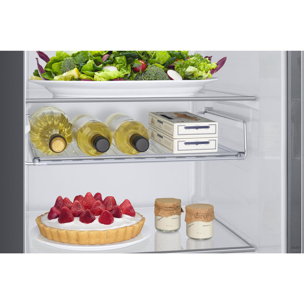 Samsung Classic Fridge Freezer, with Wine Shelf, Features Big Door Bin, All Around Cooling and SpaceMax Technologies, Silver, 7 Series, RB34C652ESA/EU