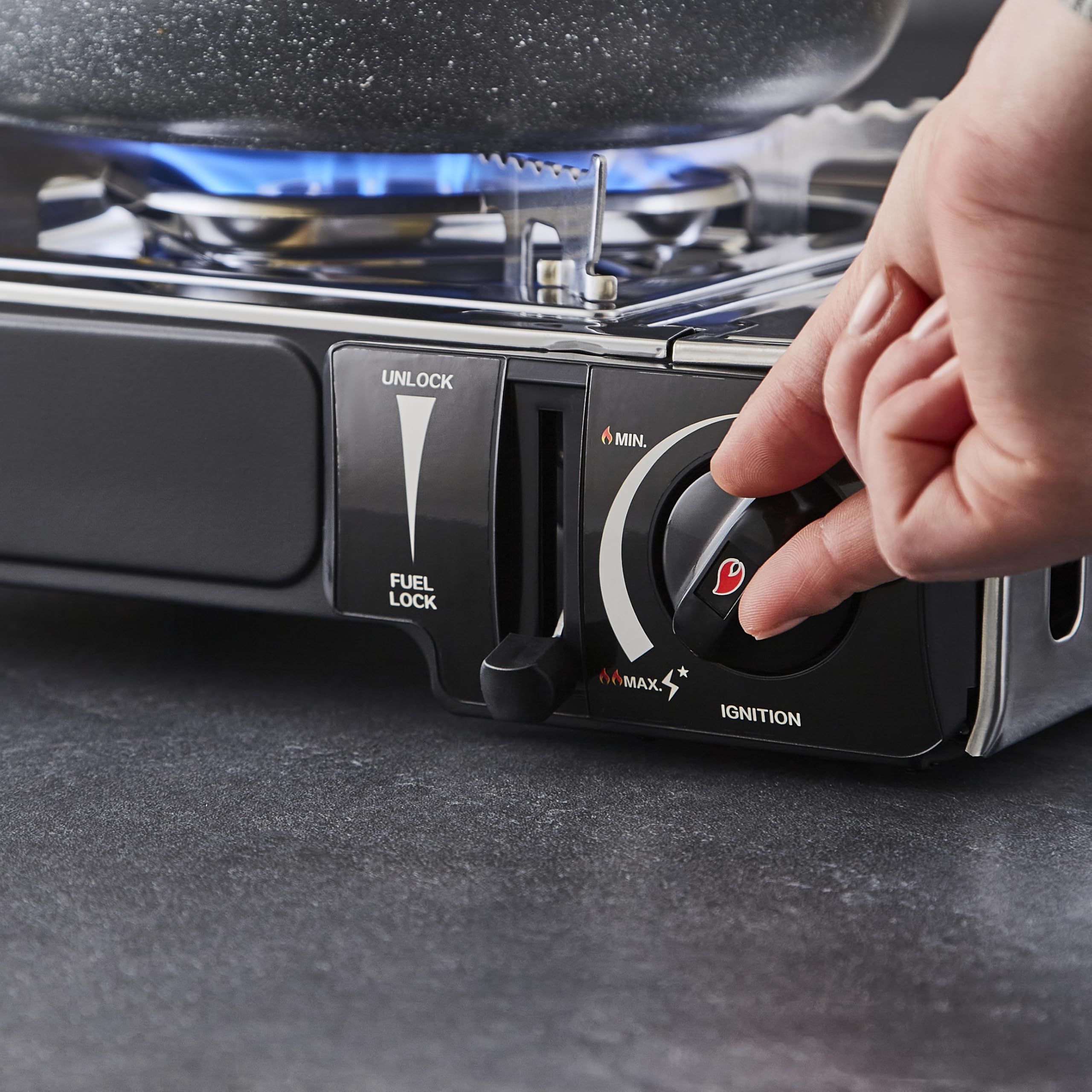 Geepas Gas Stove Single Burner – Portable Camping Stove BBQ Cooker with Carry Case, Outdoor Grill Plate – Automatic Ignition System, Enamel Pan Support, Butane Can or LPG Gas Source