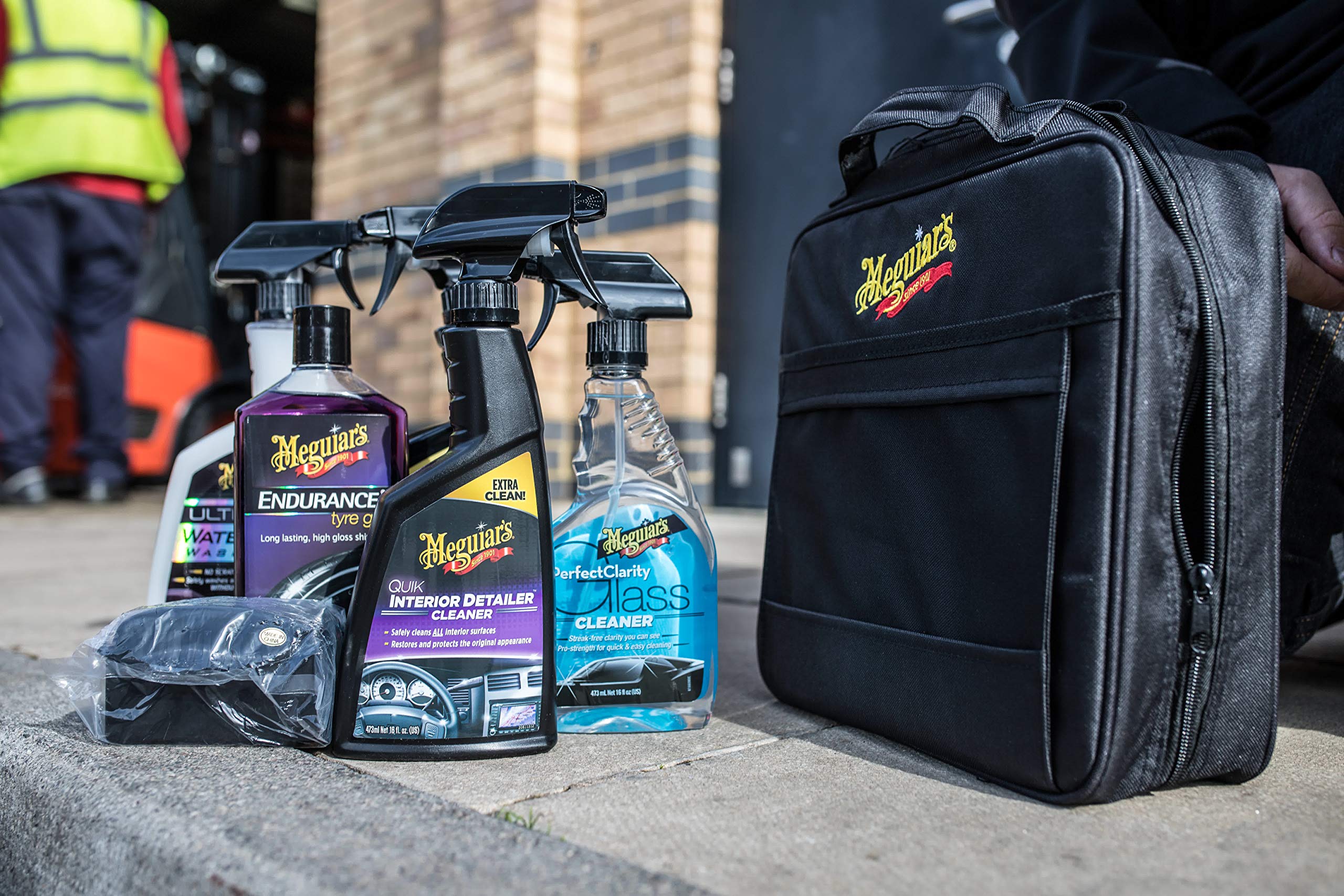 Meguiar's DELKITV2 Deluxe Car Care Kit V2 including Hybrid Ceramic Spray Wax