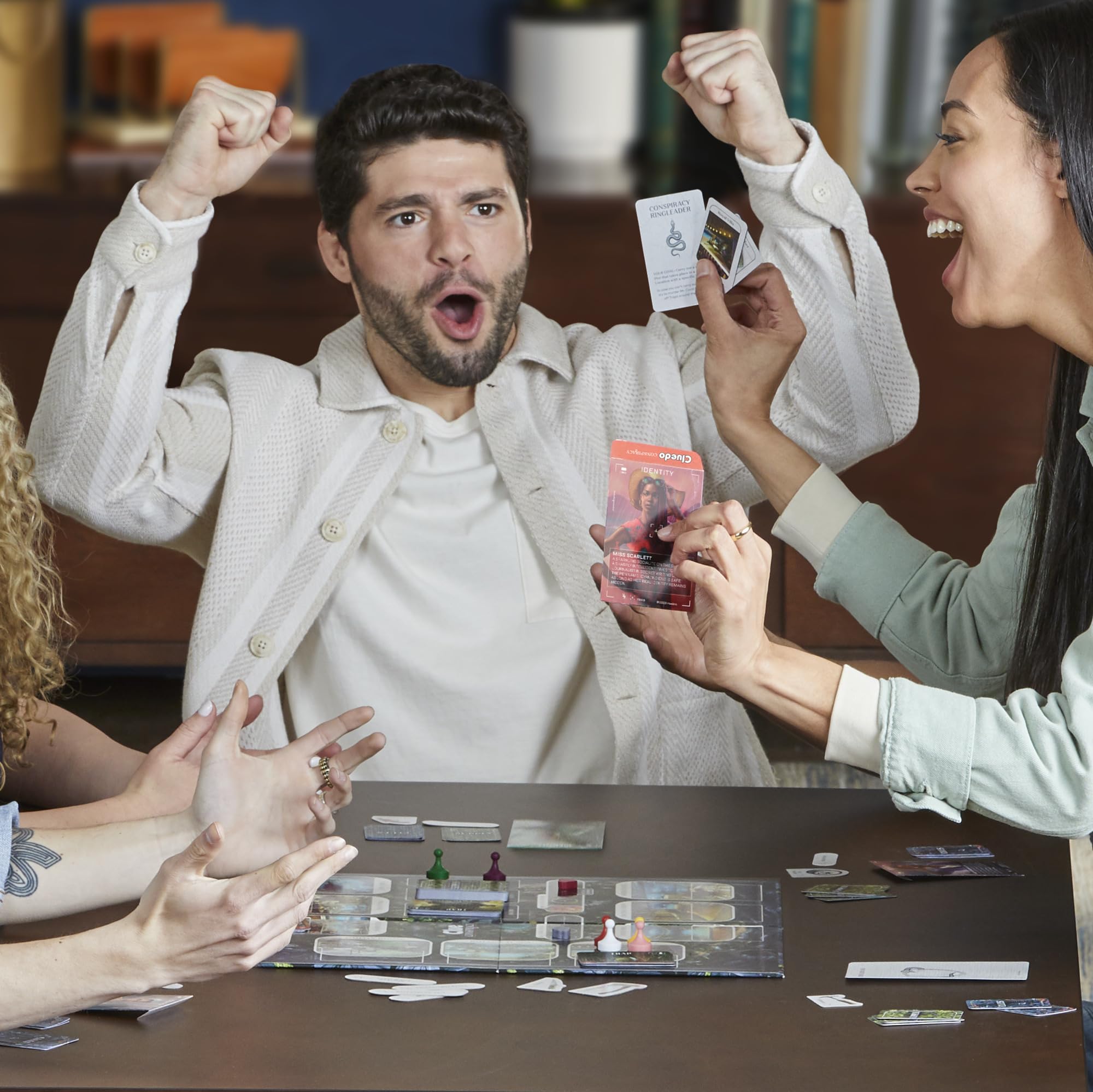 Hasbro Gaming Cluedo, Reimagined Classic for 2-6 Players, Detective Board Game for 8+ Year Old Boys and Girls