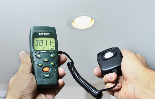 Extech LT40 LED Light Meter for Measure The Illuminance of White LED Light