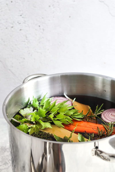 MasterClass Stock Pot With Lid 8.5L/24cm, Induction-Safe, Stainless Steel, Silver