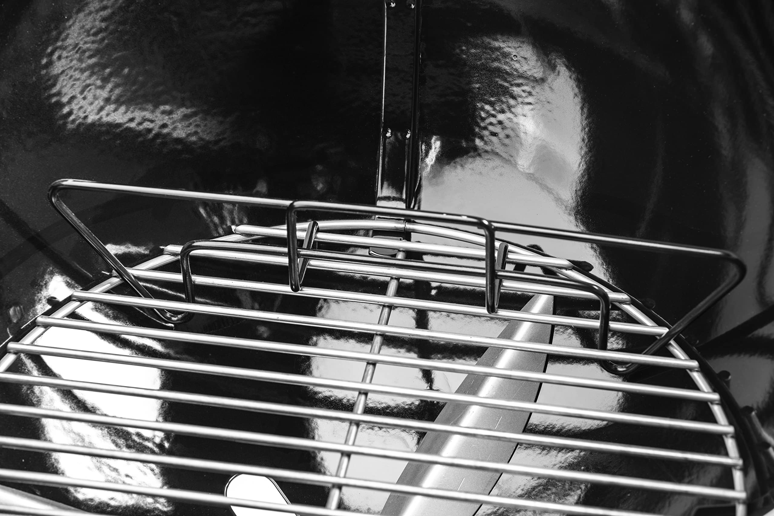 Weber Original Kettle Charcoal Grill, Ø 57cm Grill Area, BBQ Grill with Porcelain-Enamelled Lid & Bowl, Lid Thermometer, One-Touch Cleaning System - Black (14101004)