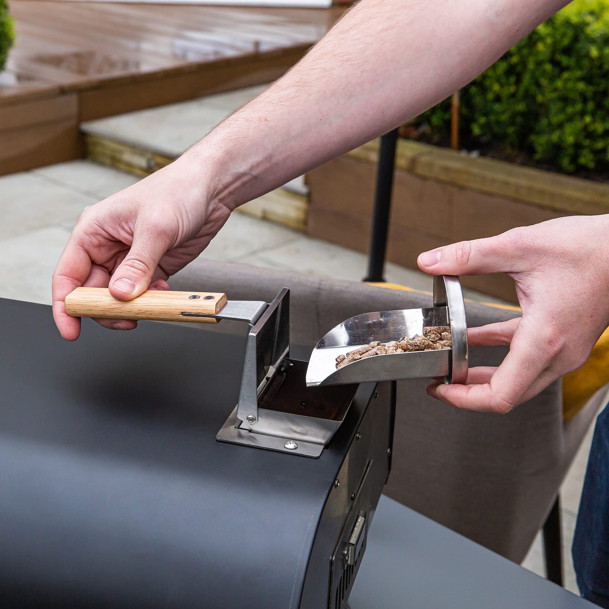 Zanussi ZPO1BPC Outdoor 12 Inch Wood Pellet Portable Wood Fired Pizza Oven with Paddle and Cover in Black, BBQ Oven & Smoker, Stainless Steel Foldable Legs