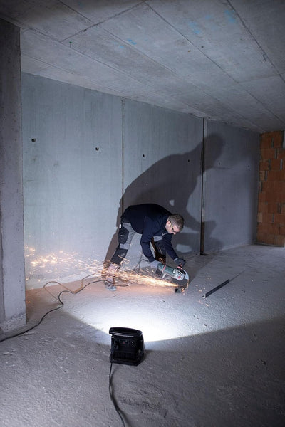 Brennenstuhl Professional Multi Battery LED Hybrid Work Light 6053 MH (60W, compatible with 18V Batteries from 11 different Manufacturers, Battery and Mains Operation, 6200lm, Engineered in Germany)