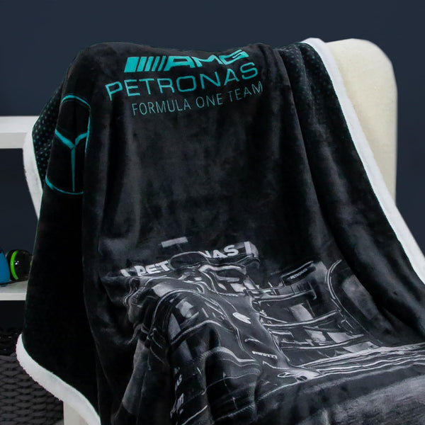 Mercedes AMG Petronas Official Fleece Blanket | Super Soft Warm Throw with Sherpa Reverse, Formula One Design | Perfect For Home, Bedroom, Sleepovers & Camping | Size 120 x 150cm