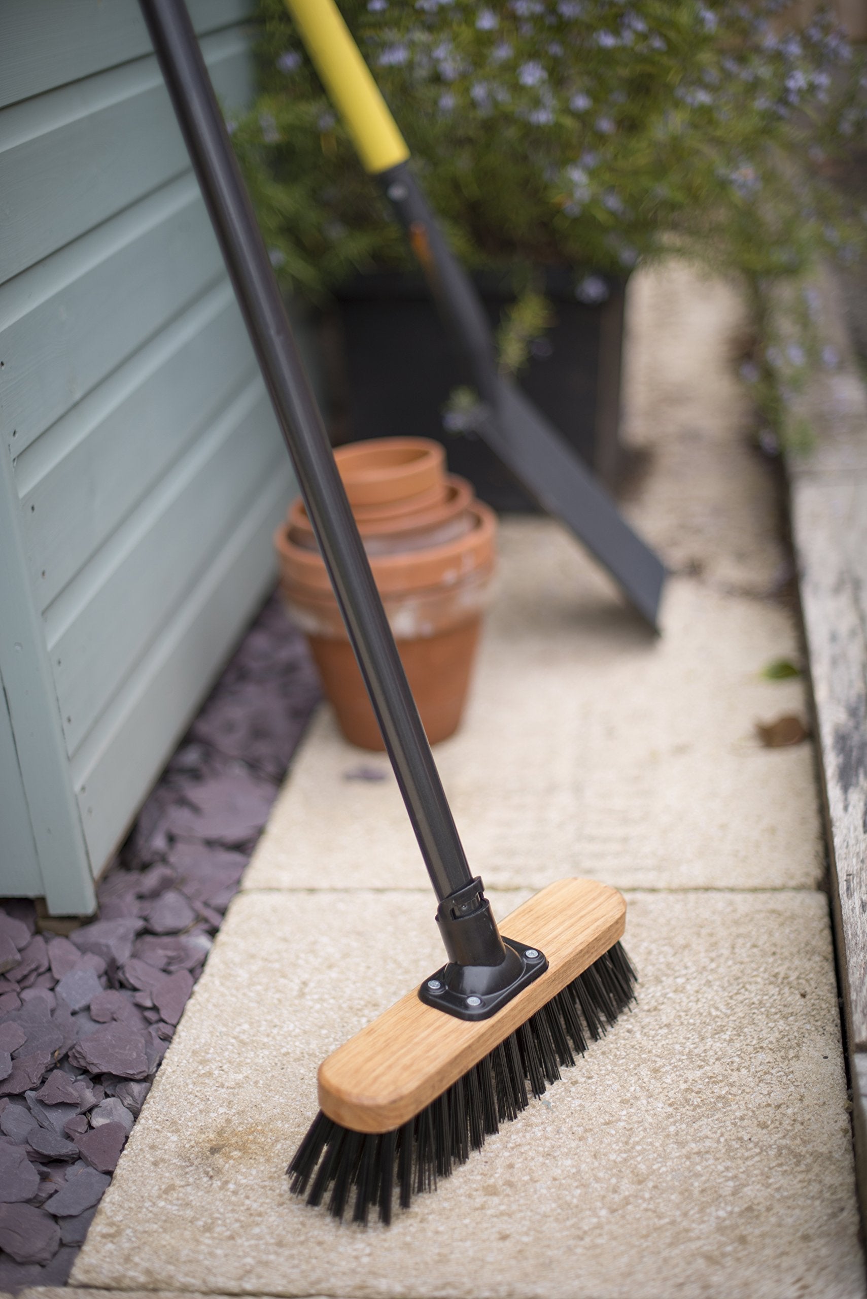 Addis 513881 Essentials Wooden Outdoor Complete Broom with Metal Handle, Natural/ Black, 27.5 cm