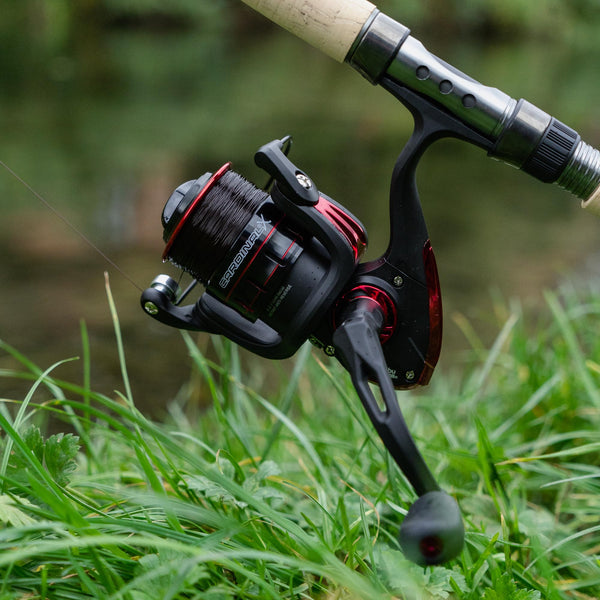 Abu Garcia Cardinal X Allround Spinning Reel, Fishing Free Spool Freshwater Reel for Predator Lure Fishing - Trout, Perch, Pike, Salmon, Robust and lightweight, Black and Red Aluminium Multiple Sizes