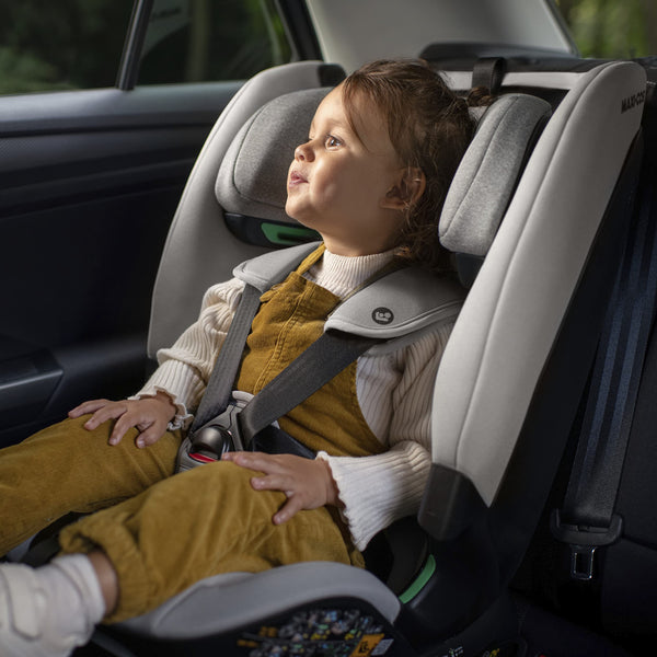 Maxi-Cosi Titan S Comfort i-Size, Breathable Comfort Fabrics, Child Car Seat, 15 months-12 years (76-150cm), ISOFIX Car Seat, 5 Recline & 13 Headrest Positions, G-CELL Protection, Authentic Black
