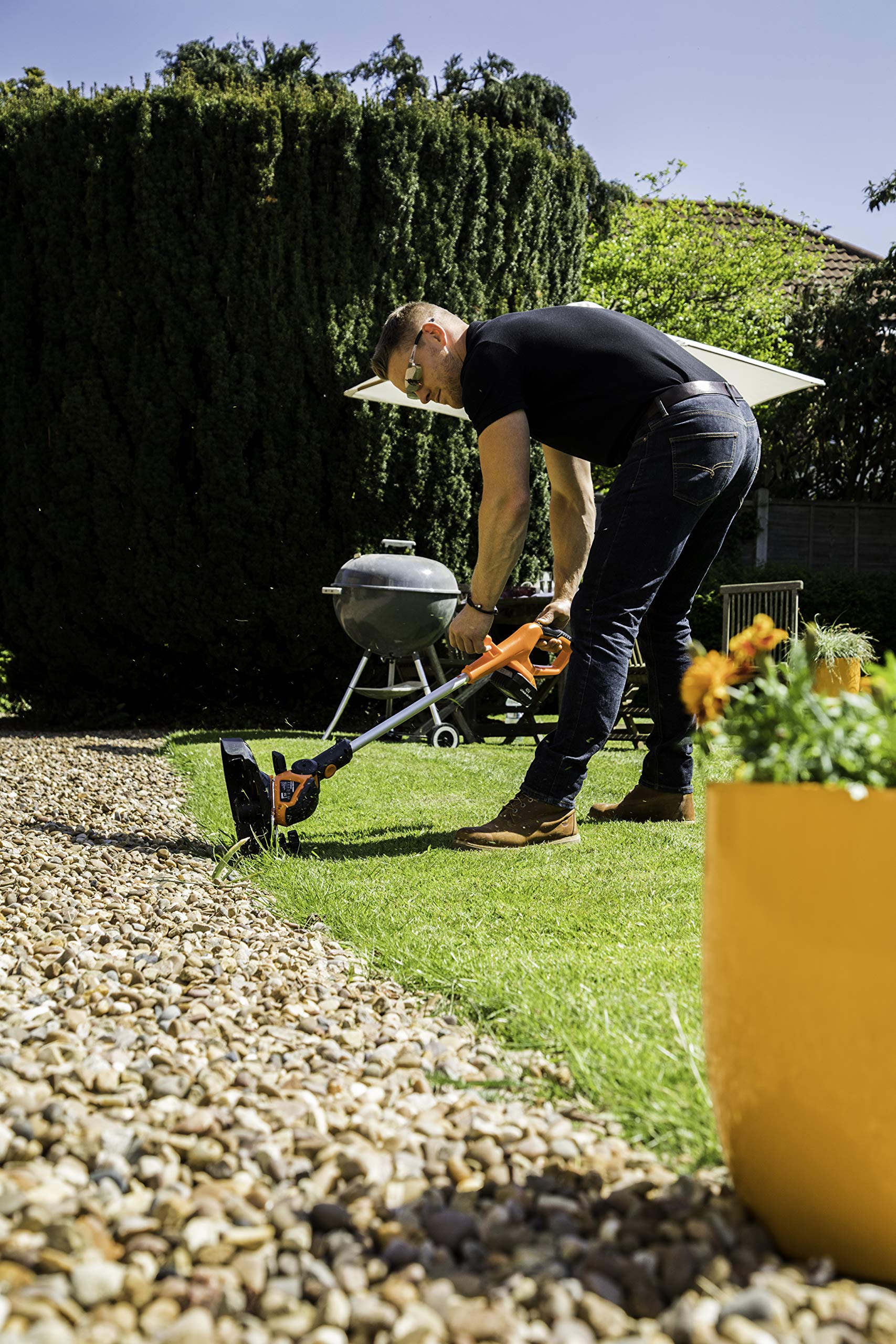 Yard Force LT C25W 20V Cordless Grass Trimmer with 25cm Cutting Width – Body ONLY