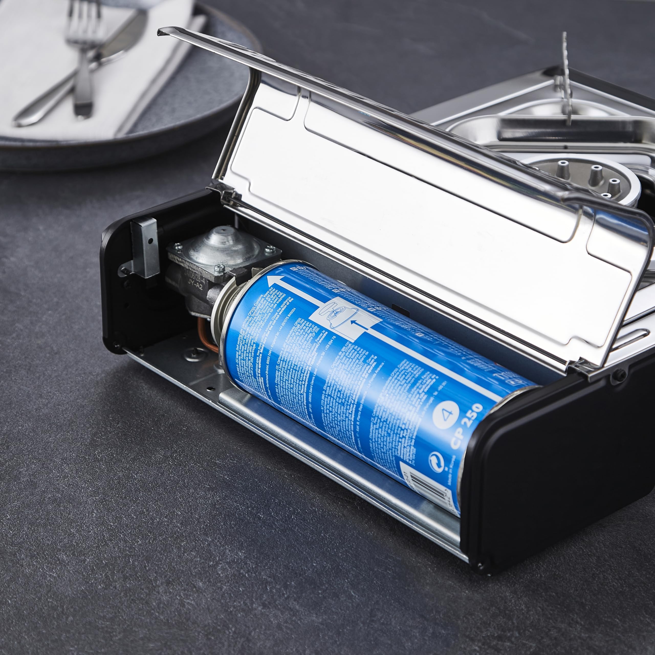 Geepas Gas Stove Single Burner – Portable Camping Stove BBQ Cooker with Carry Case, Outdoor Grill Plate – Automatic Ignition System, Enamel Pan Support, Butane Can or LPG Gas Source