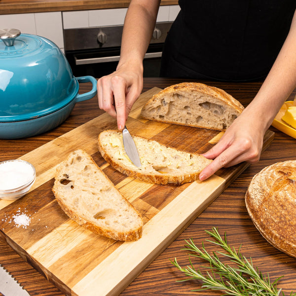 Enamelled Cast Iron Dutch Oven Pot  Dutch Oven For Sourdough Bread Baking  Cast Iron Bread Pot  Blue, 6 Quarts, 22cm  by Nuovva
