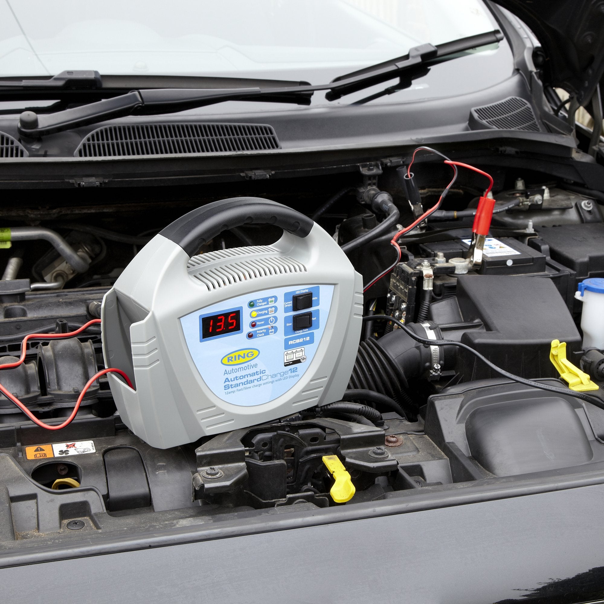 Ring RCB212, 12A Battery Charger, 12V Lead Acid and Gel Batteries, Vehicles up to 3.0L