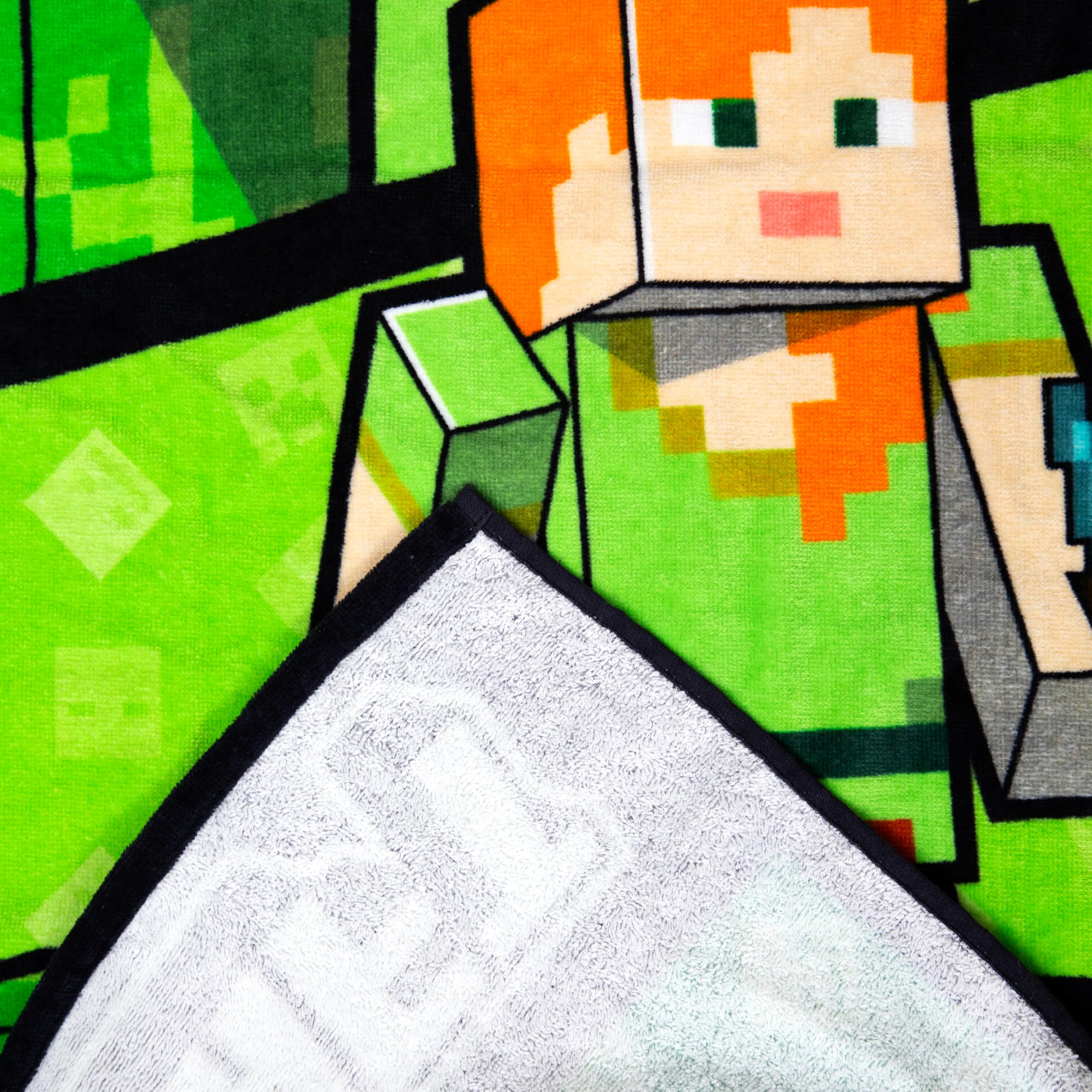 Character World Mercedes AMG Petronas Official Towel | Super Soft Feel, Formula One Design | Perfect The Home, Bath, Beach & Swimming Pool | One Size 75cm x 150cm | 100% Cotton