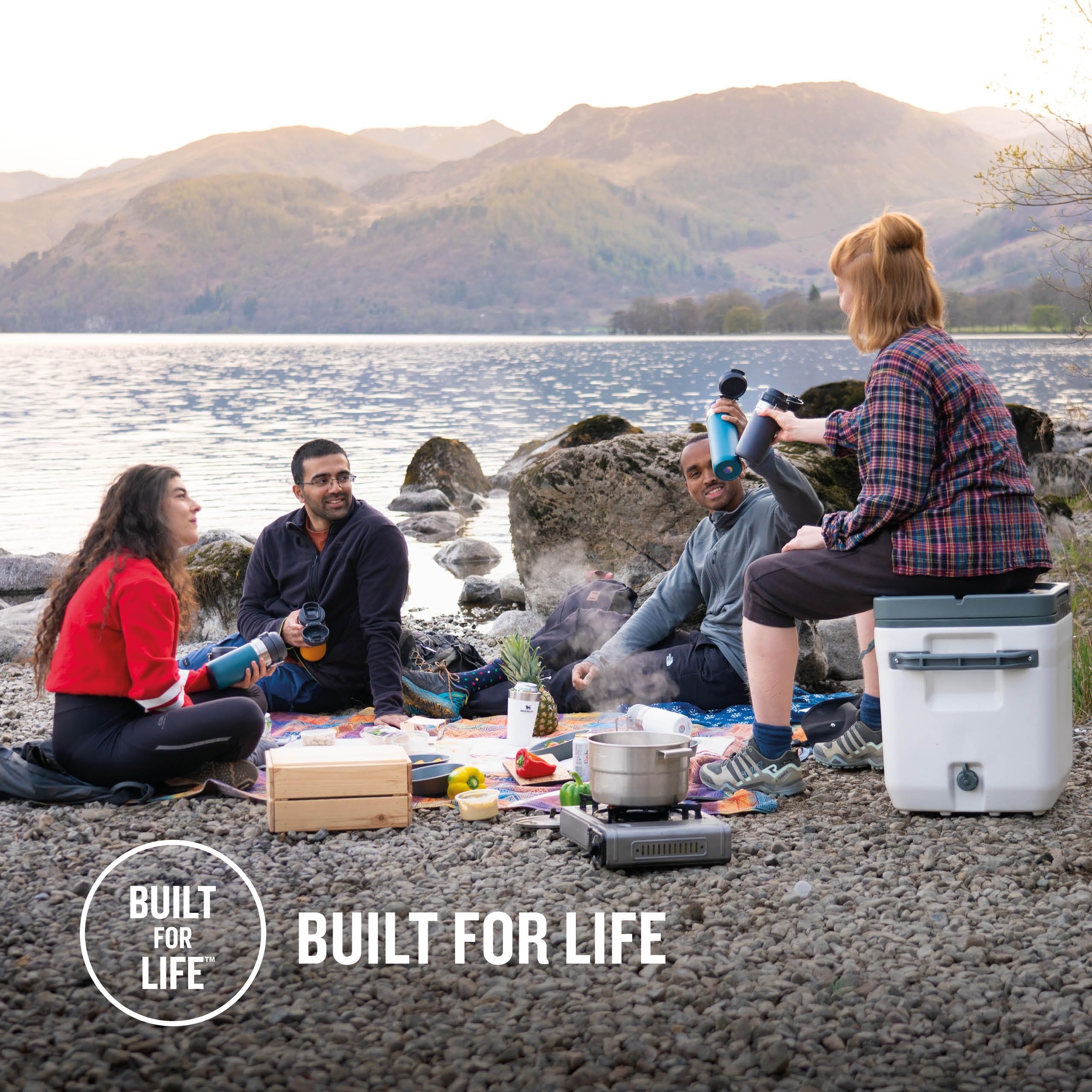 STANLEY Quick Flip Stainless Steel Water Bottle 0.47L - Keeps Cold For 7 Hours - Leakproof - BPA-Free Thermal Flask - Dishwasher Safe - Cup Holder Compatible