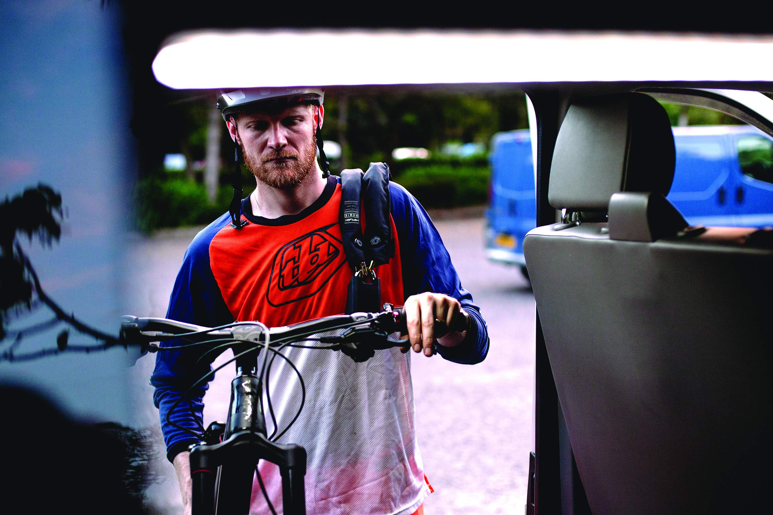 Hiplok Home Gold Bike/Bicycle Chain with Lock. 1.5m Length, 12mm Shackle, 10mm Thick. Sold Secure Gold, Anti-Scratch, 3 x Keys, 10 Yr Warranty