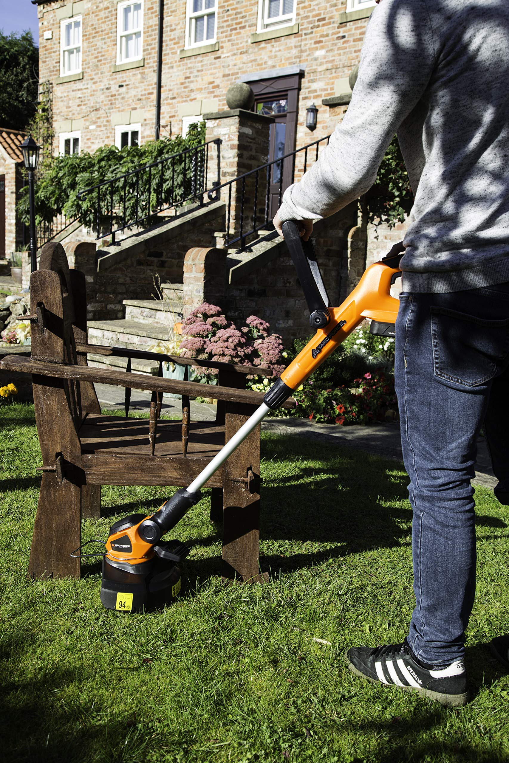 Yard Force LT C25W 20V Cordless Grass Trimmer with 25cm Cutting Width – Body ONLY