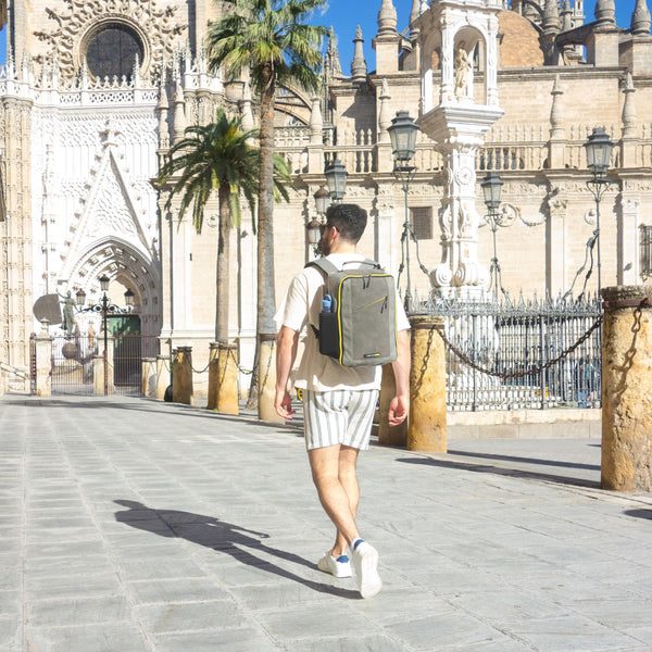 Cabin Max Manhattan 20L Underseat Backpack - 40x20x25 for Ryanair Cabin Bag with Padded Tech Pocket, Lockable Compartment & Versatile Straps - Stylish Travel Companion for Airlines